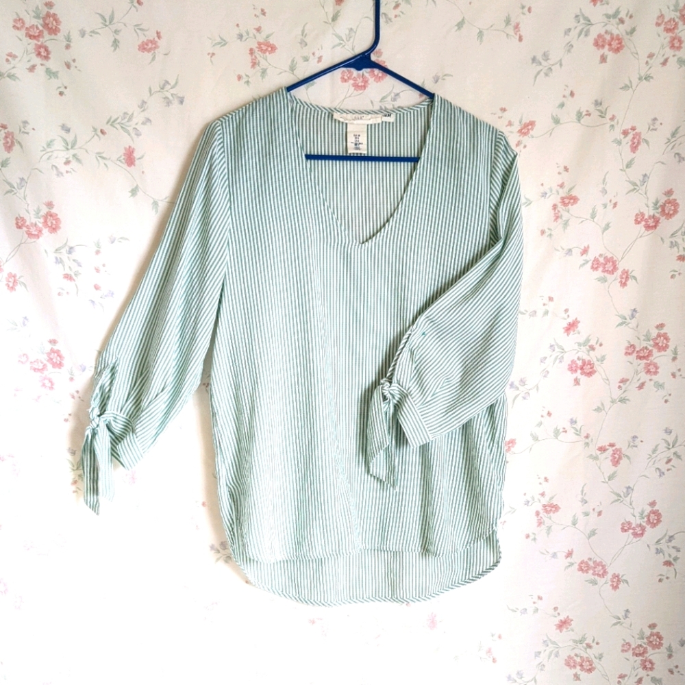Green and white blouse from H&M, 3/4 sleeve